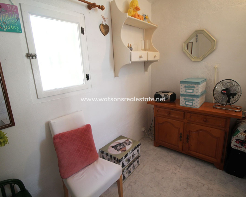 Resale - Freistendhe Villa - Urb. La Marina