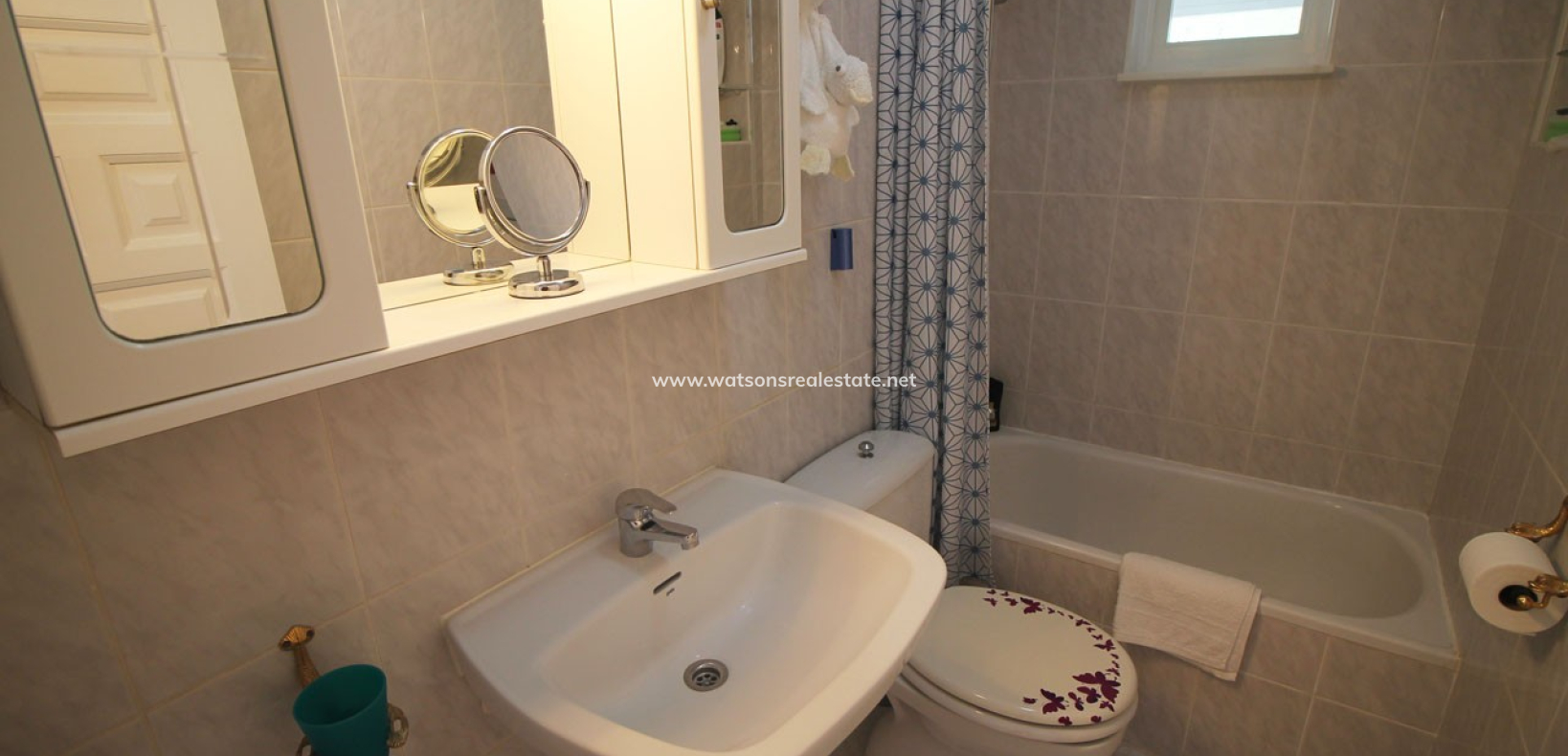 Resale - Freistendhe Villa - Urb. La Marina