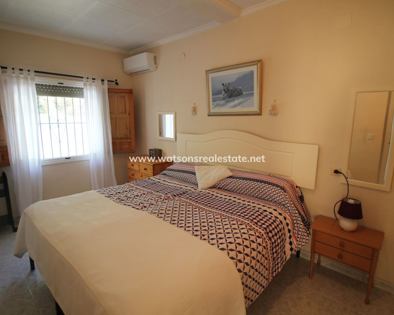 Resale - Freistendhe Villa - Urb. La Marina