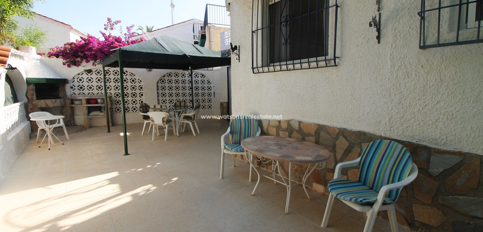 Resale - Freistendhe Villa - Urb. La Marina