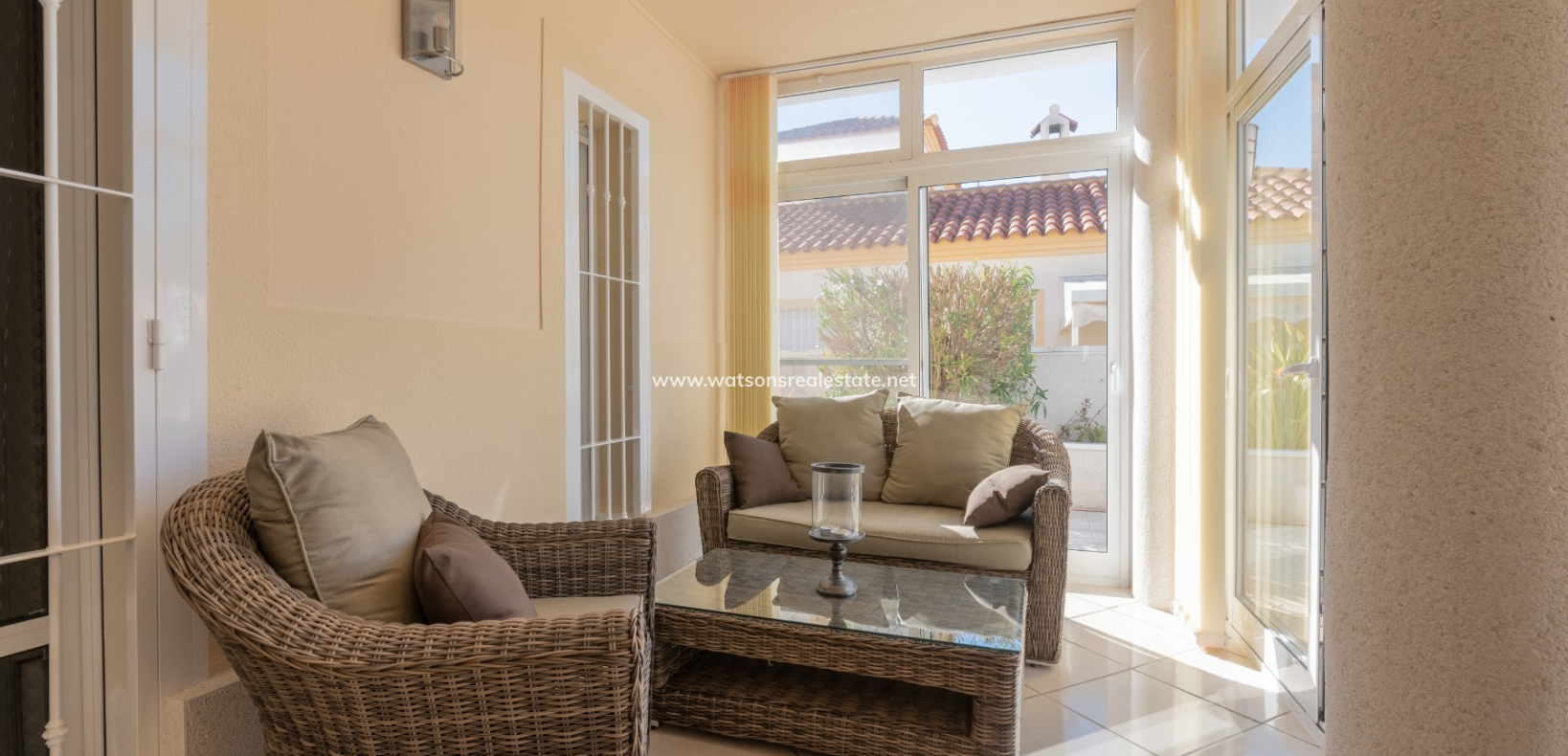 Resale - Freistendhe Villa - Urb. La Marina