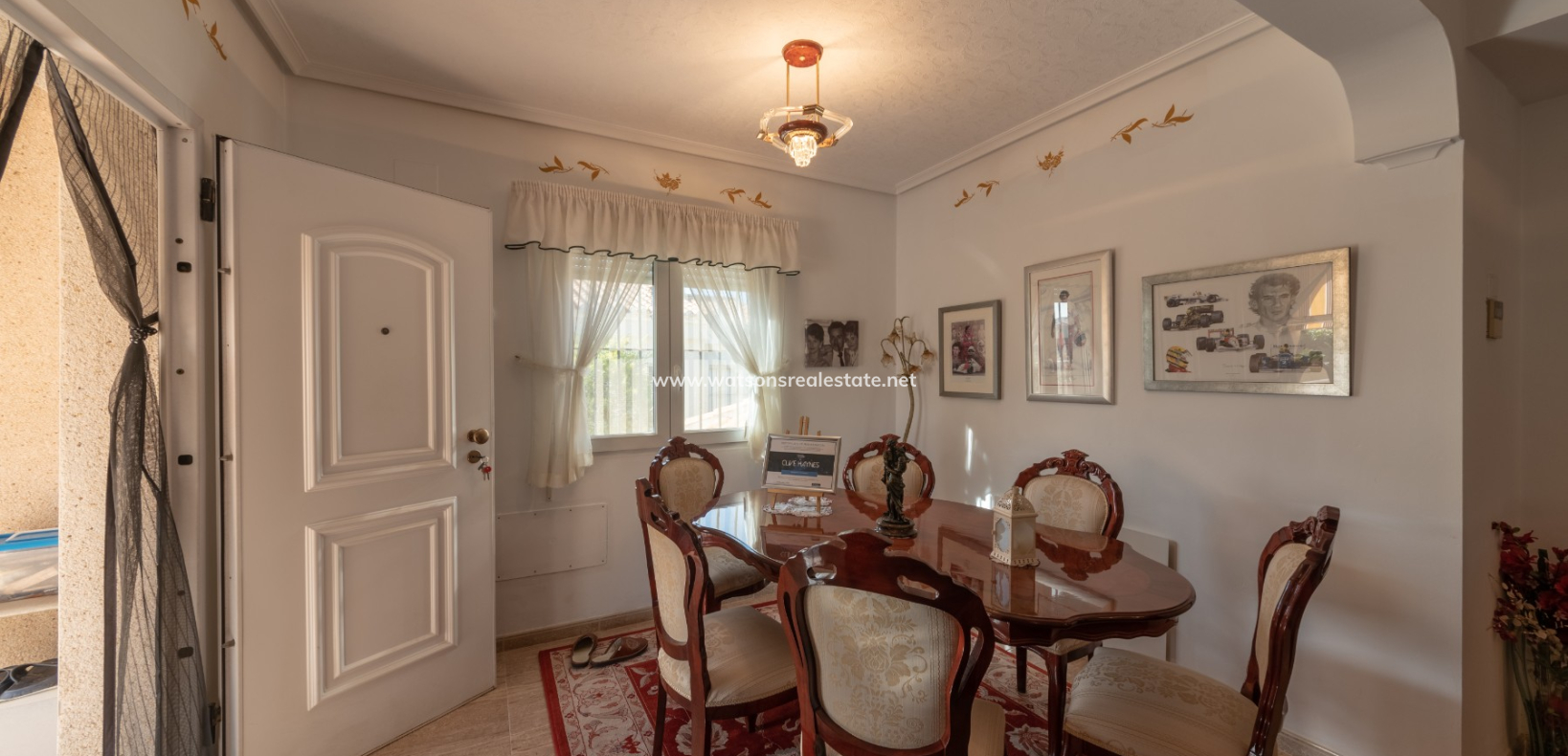 Resale - Freistendhe Villa - Urb. La Marina