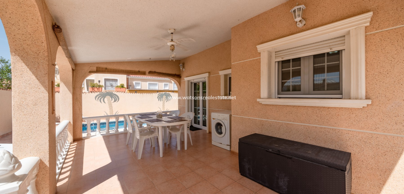 Resale - Freistendhe Villa - Urb. La Marina