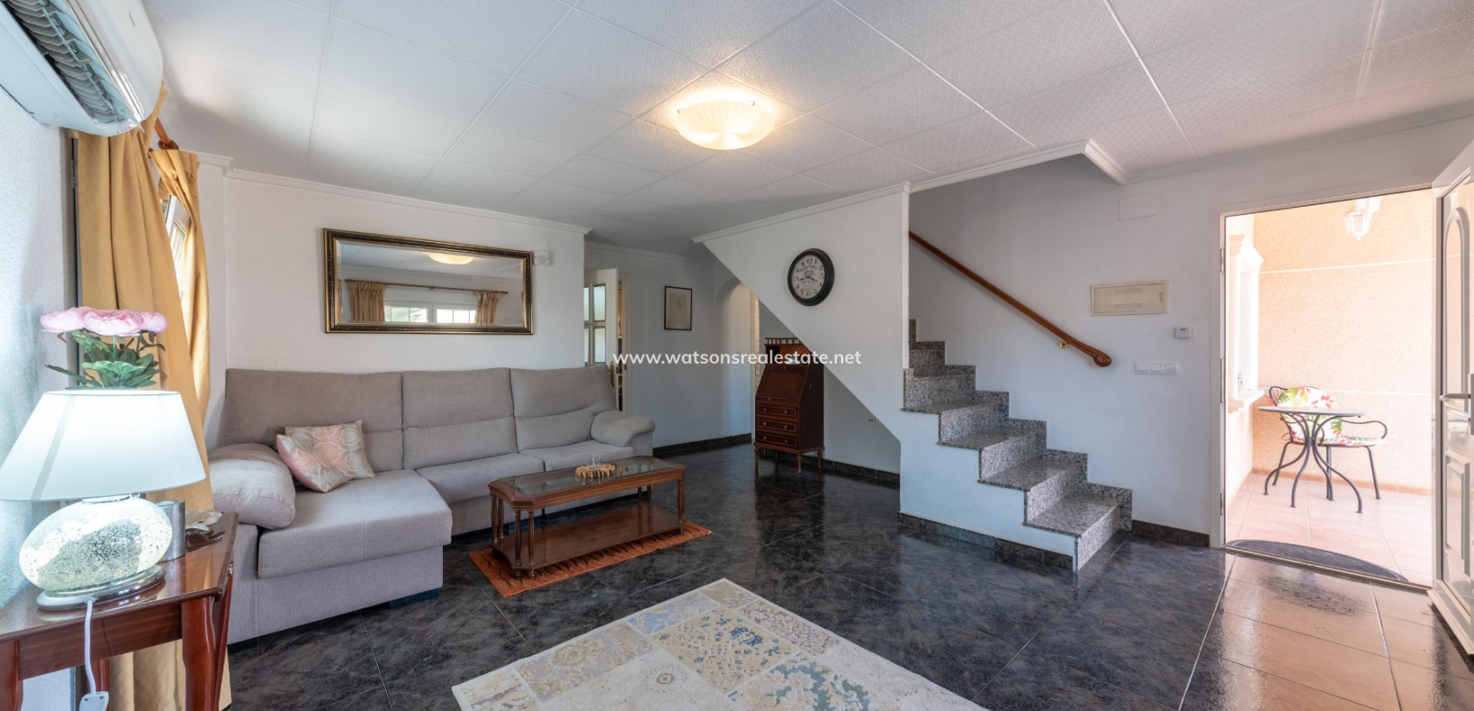 Resale - Freistendhe Villa - Urb. La Marina