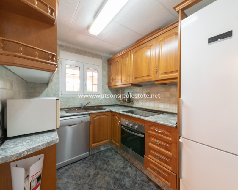 Resale - Freistendhe Villa - Urb. La Marina