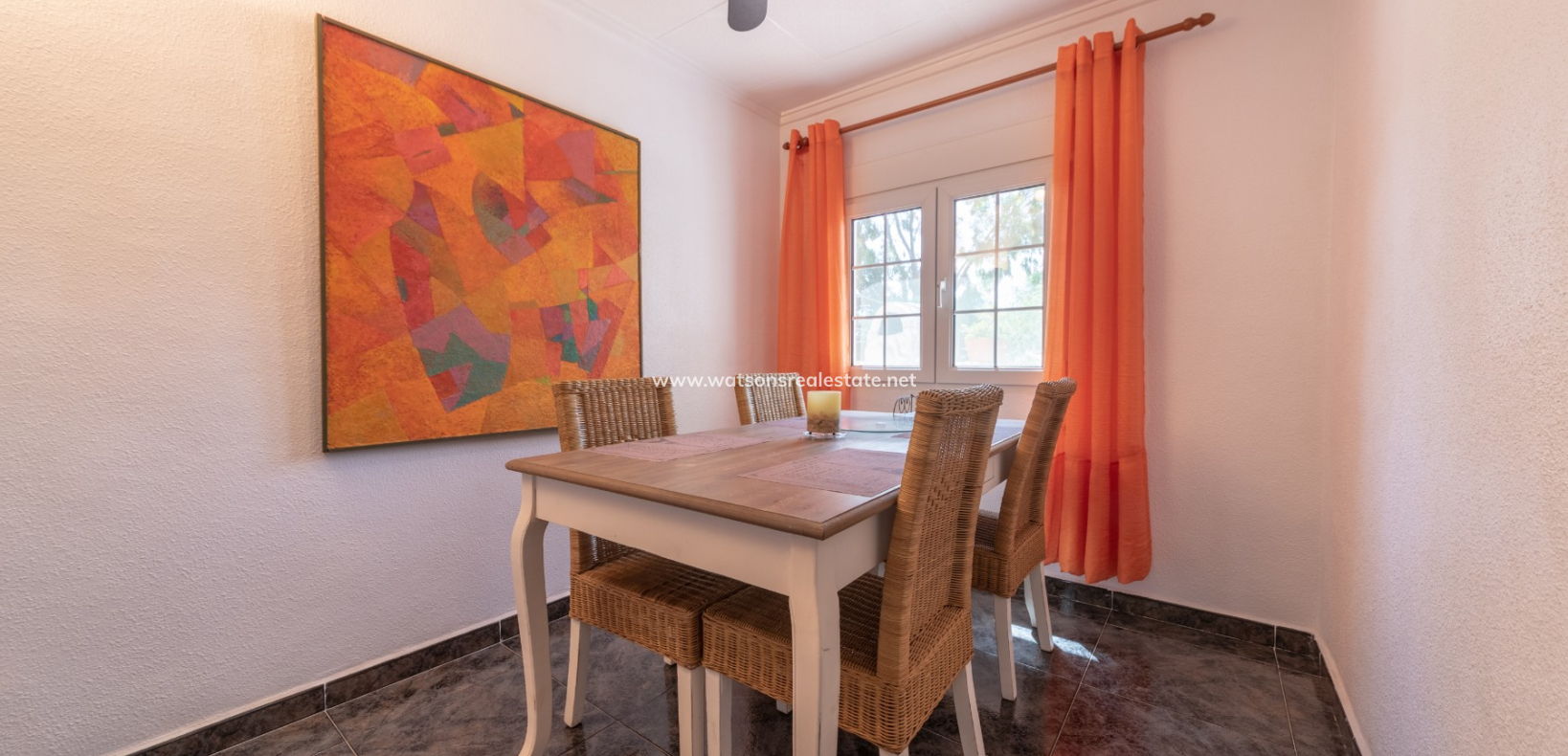 Resale - Freistendhe Villa - Urb. La Marina