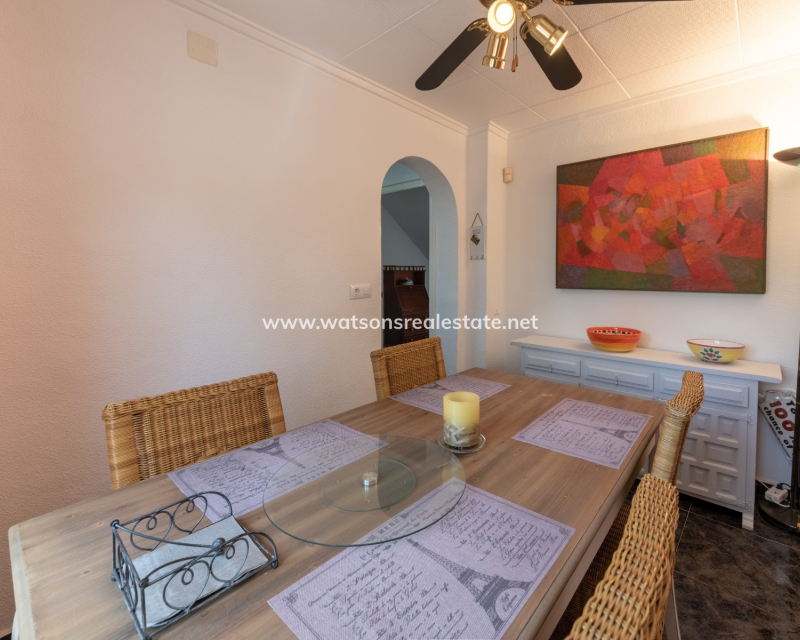 Resale - Freistendhe Villa - Urb. La Marina