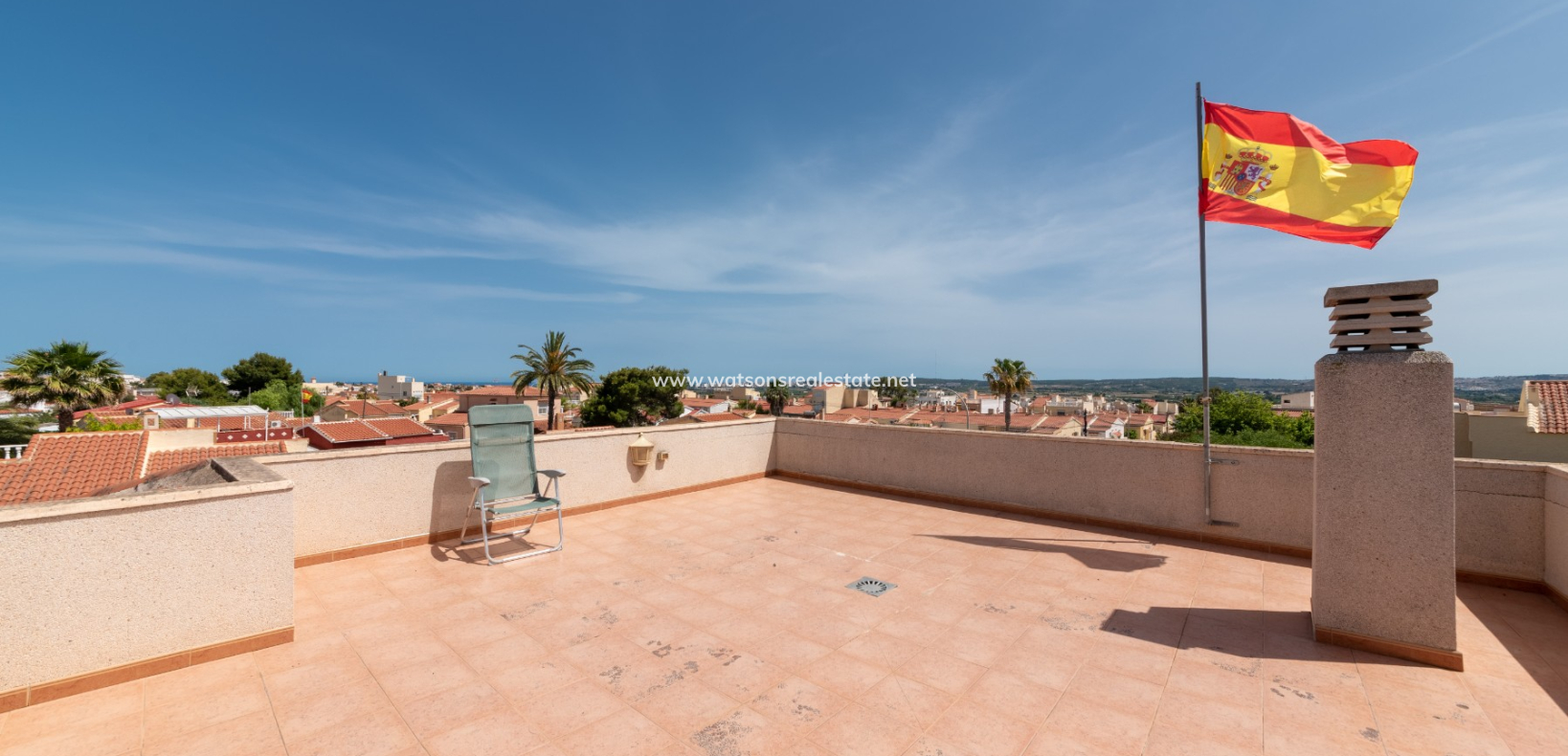 Resale - Freistendhe Villa - Urb. La Marina