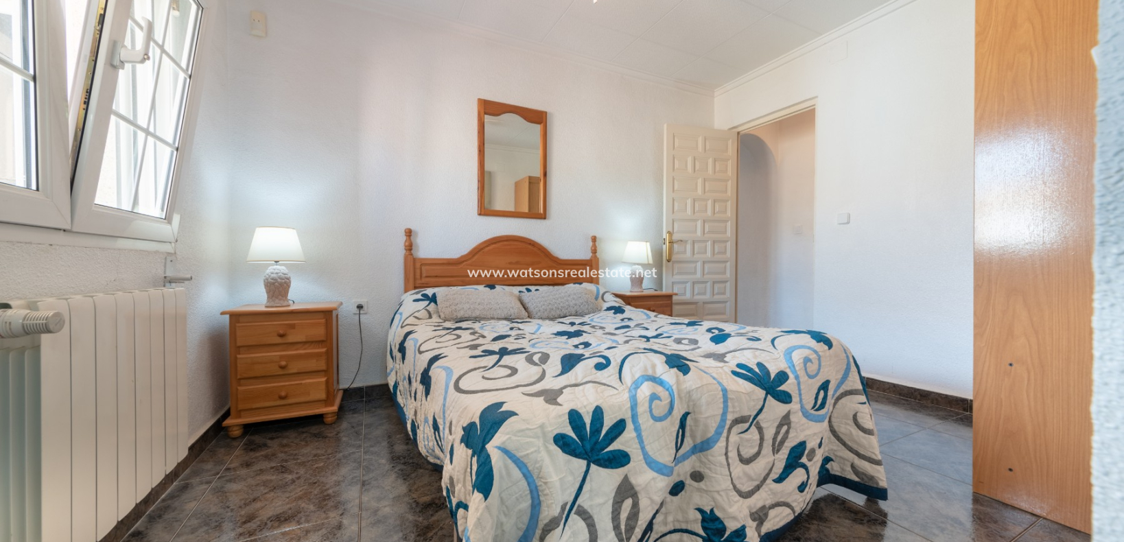 Resale - Freistendhe Villa - Urb. La Marina