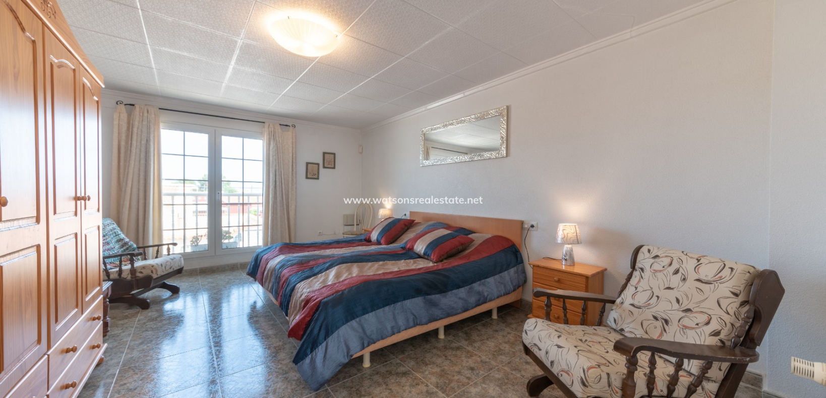 Resale - Freistendhe Villa - Urb. La Marina