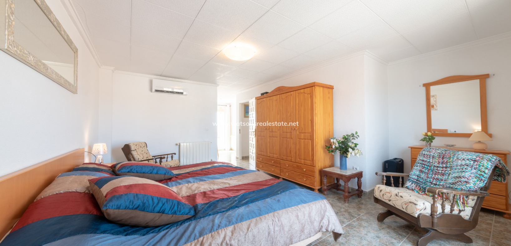 Resale - Freistendhe Villa - Urb. La Marina