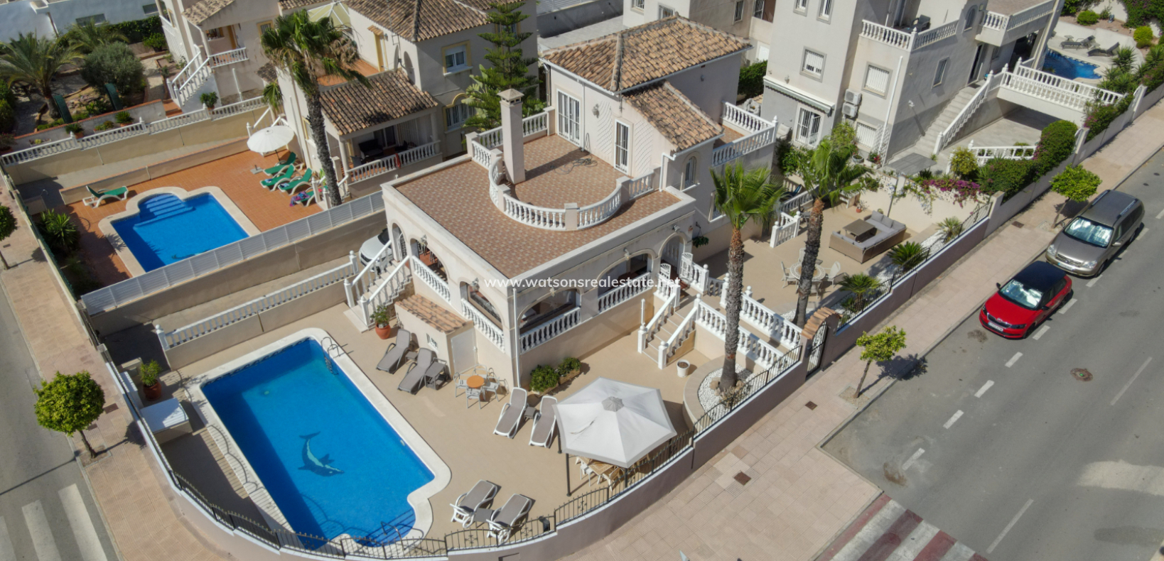 Resale - Freistendhe Villa - Urb. La Marina