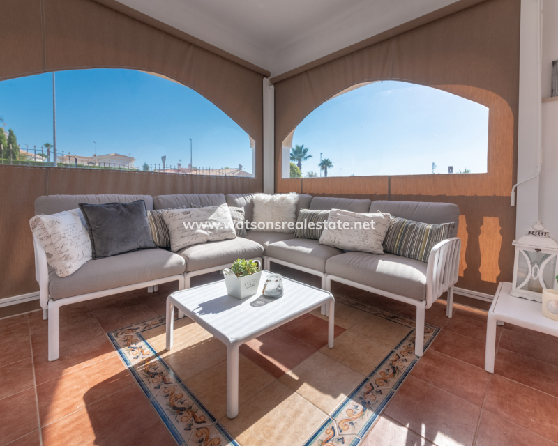 Resale - Freistendhe Villa - Urb. La Marina