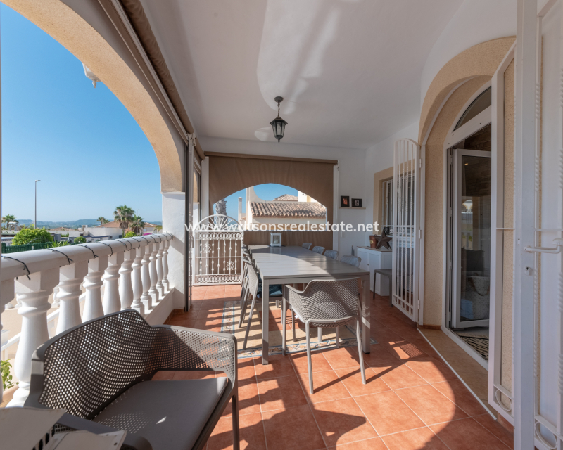 Resale - Freistendhe Villa - Urb. La Marina