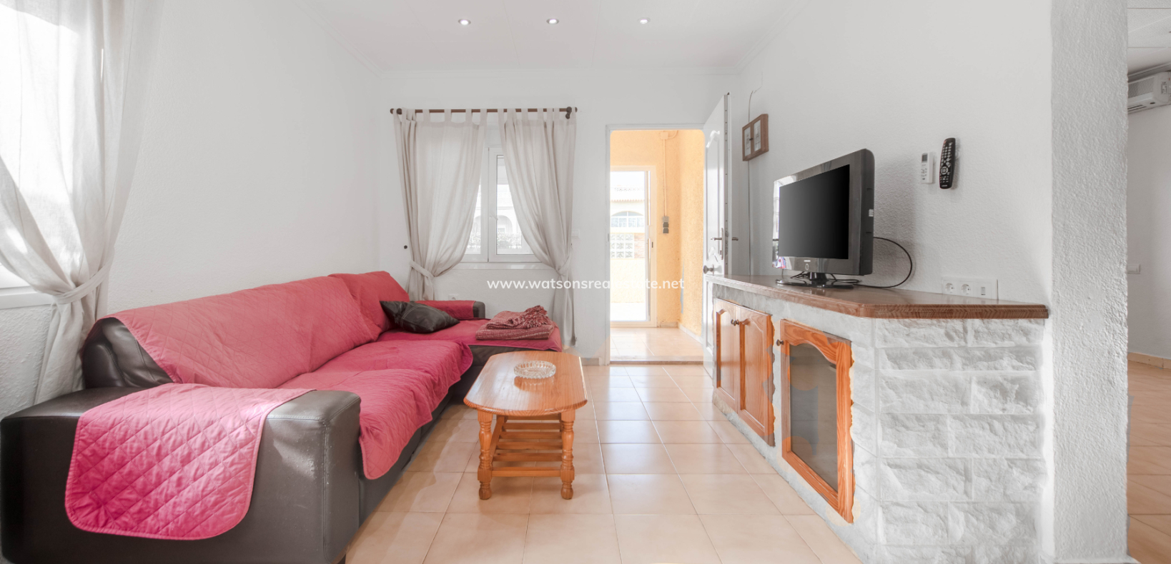 Resale - Freistendhe Villa - Urb. La Marina