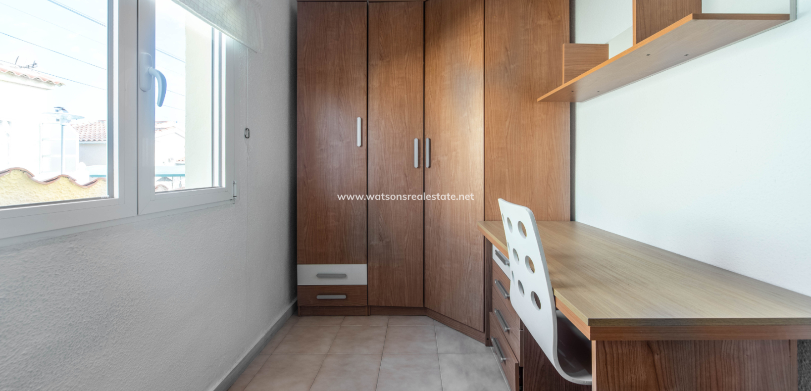 Resale - Freistendhe Villa - Urb. La Marina