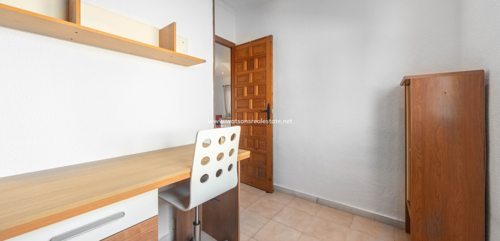 Resale - Freistendhe Villa - Urb. La Marina