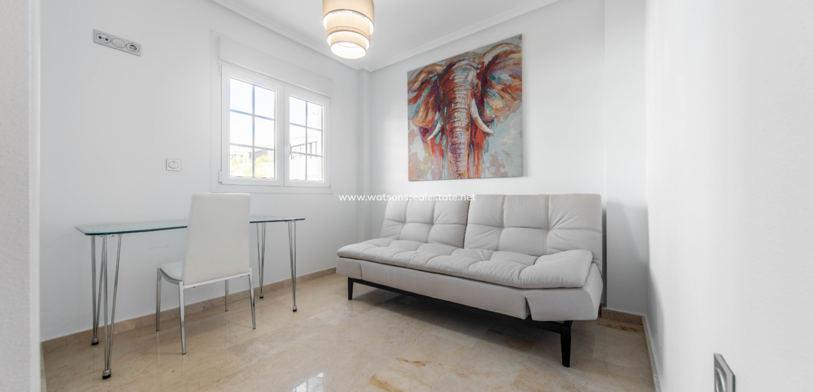 Resale - Freistendhe Villa - Urb. La Marina