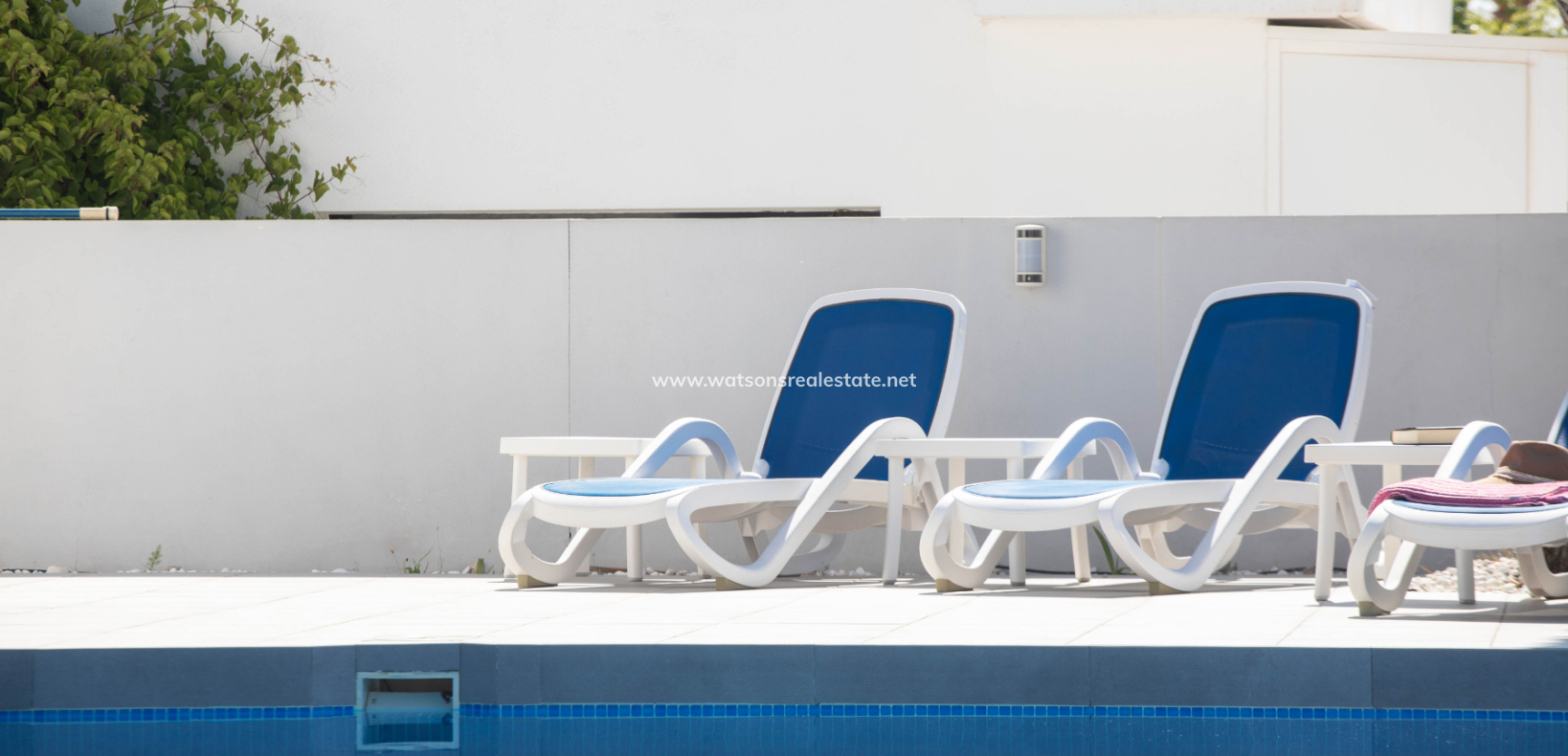 Resale - Freistendhe Villa - Urb. La Marina