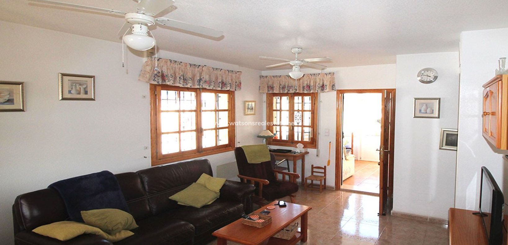 Resale - Freistendhe Villa - Urb. La Marina
