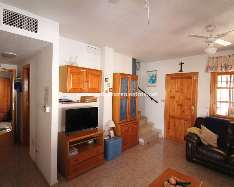 Resale - Freistendhe Villa - Urb. La Marina