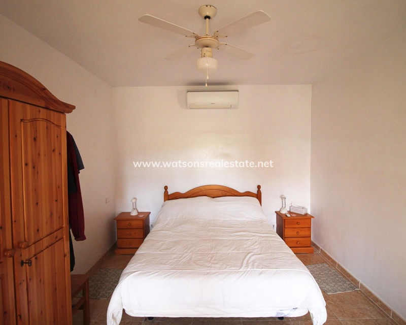 Resale - Freistendhe Villa - Urb. La Marina