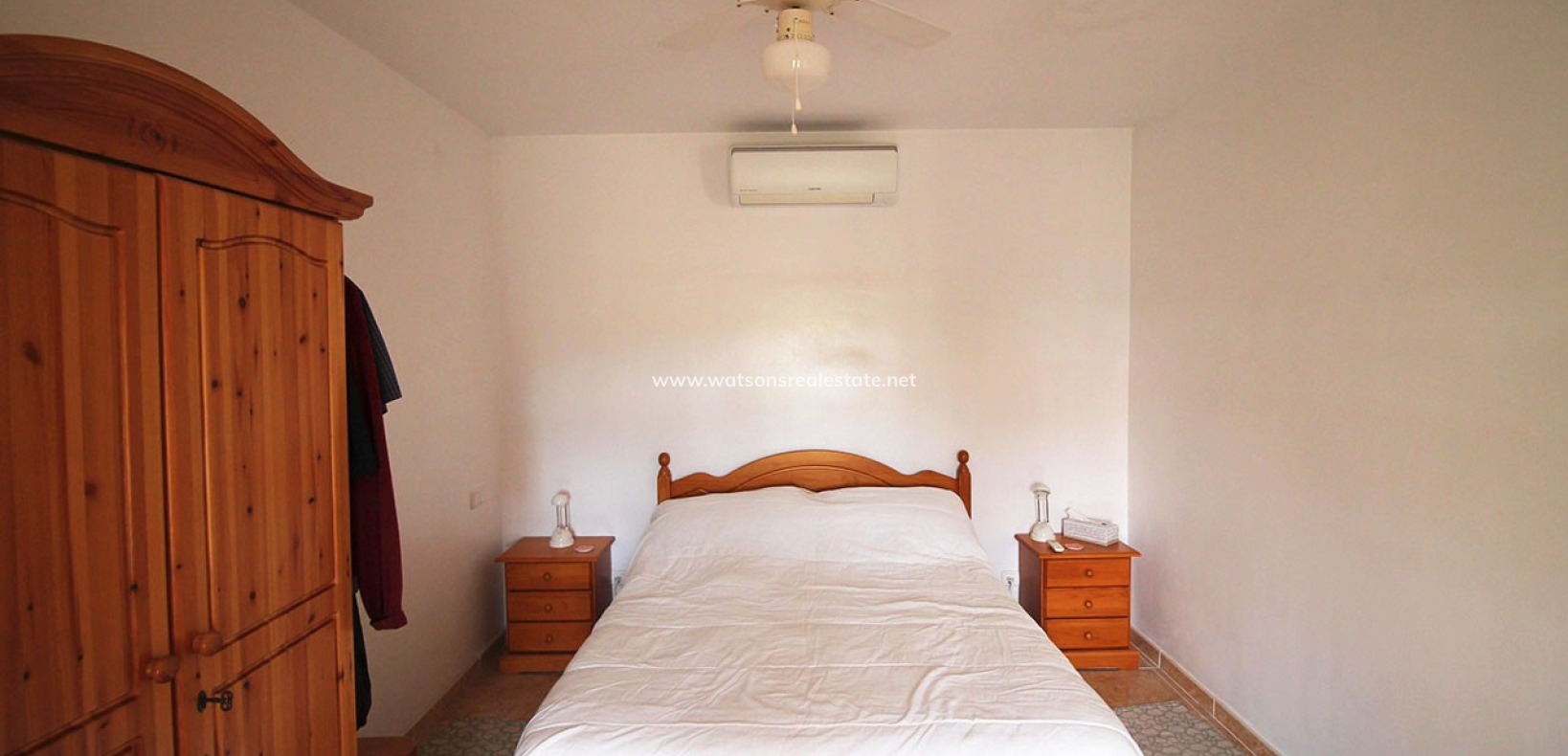 Resale - Freistendhe Villa - Urb. La Marina