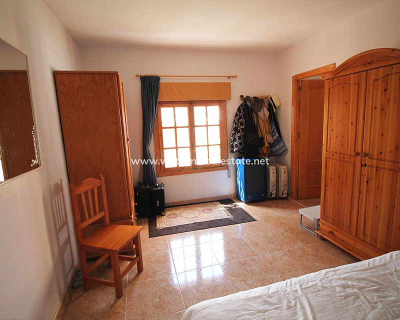Resale - Freistendhe Villa - Urb. La Marina