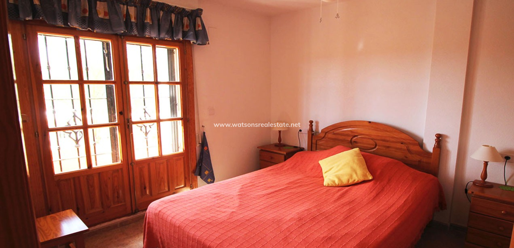 Resale - Freistendhe Villa - Urb. La Marina