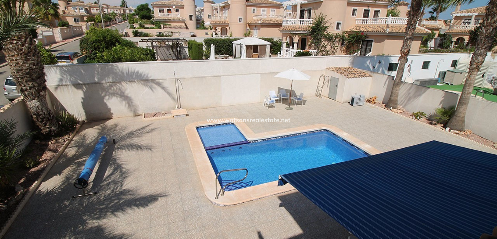 Resale - Freistendhe Villa - Urb. La Marina
