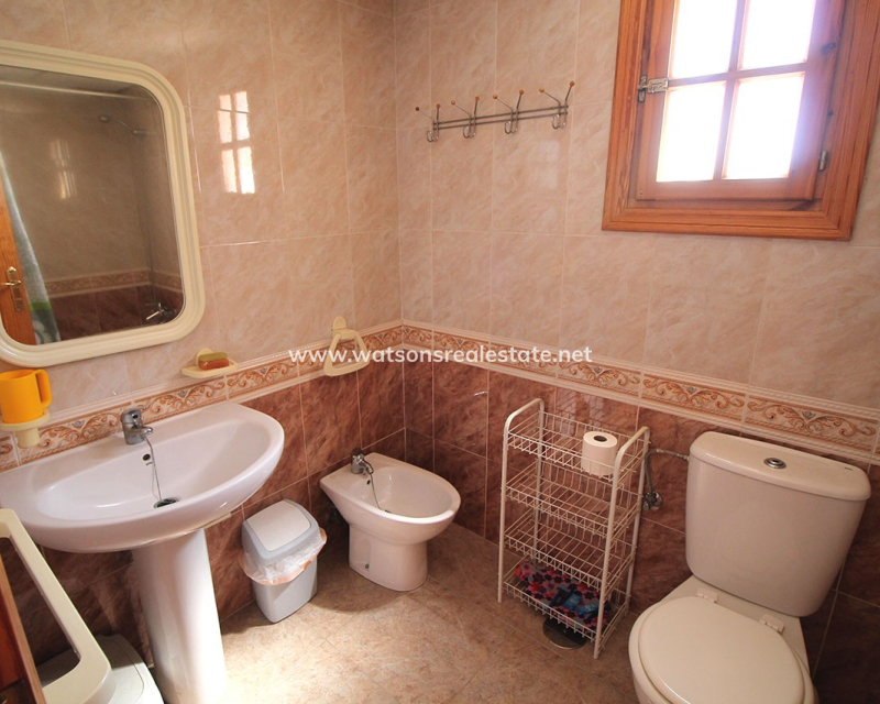 Resale - Freistendhe Villa - Urb. La Marina