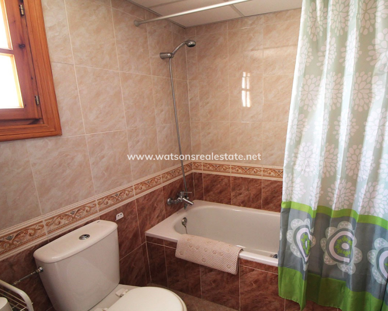 Resale - Freistendhe Villa - Urb. La Marina