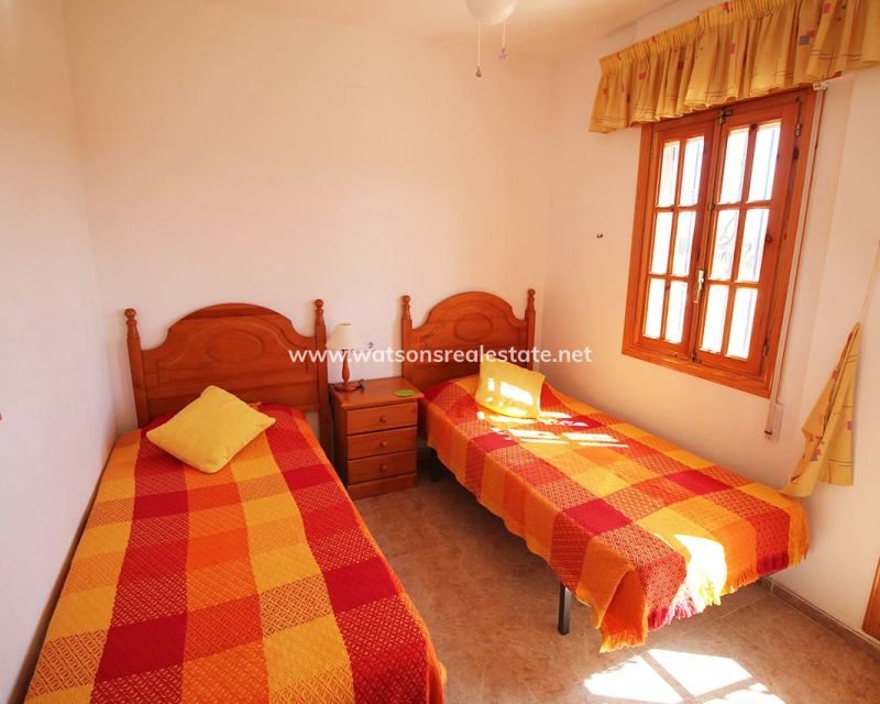 Resale - Freistendhe Villa - Urb. La Marina