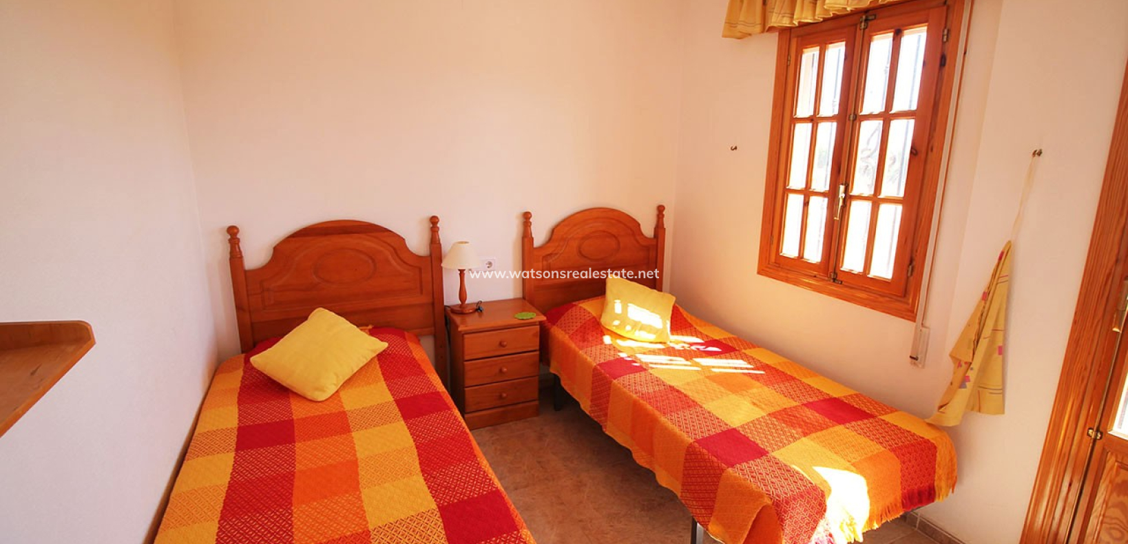Resale - Freistendhe Villa - Urb. La Marina