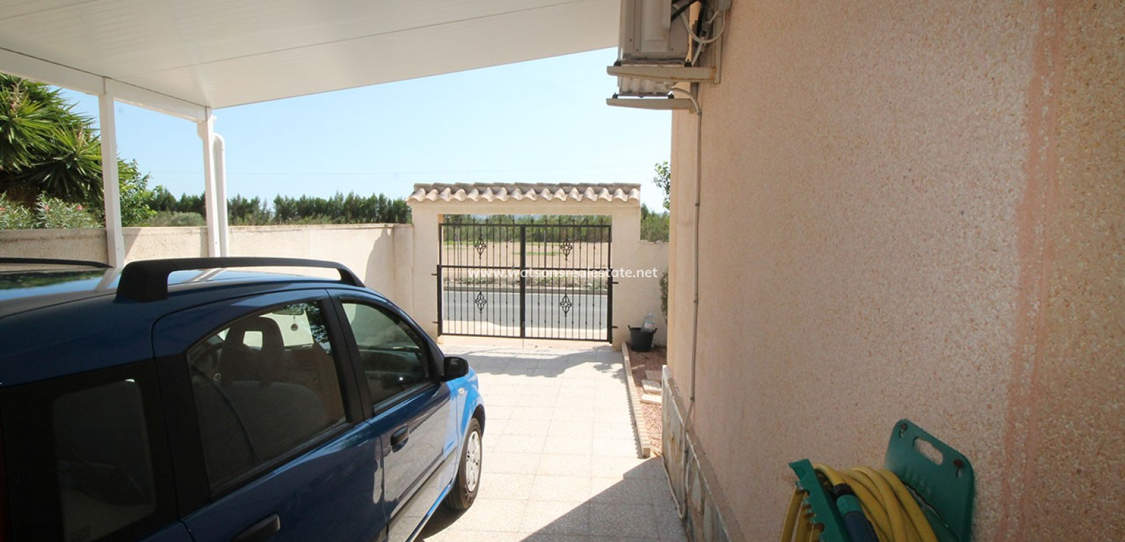 Resale - Freistendhe Villa - Urb. La Marina