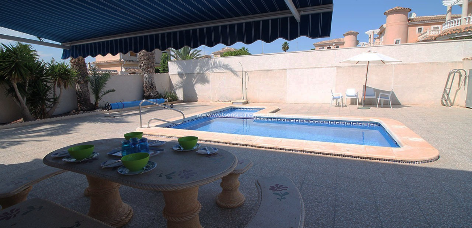 Resale - Freistendhe Villa - Urb. La Marina