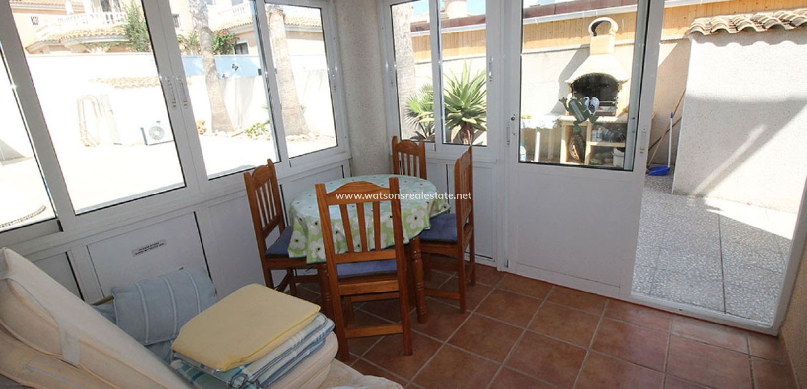 Resale - Freistendhe Villa - Urb. La Marina