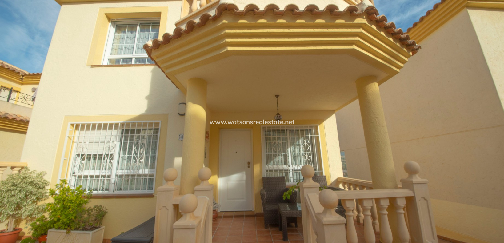 Resale - Freistendhe Villa - Urb. La Marina