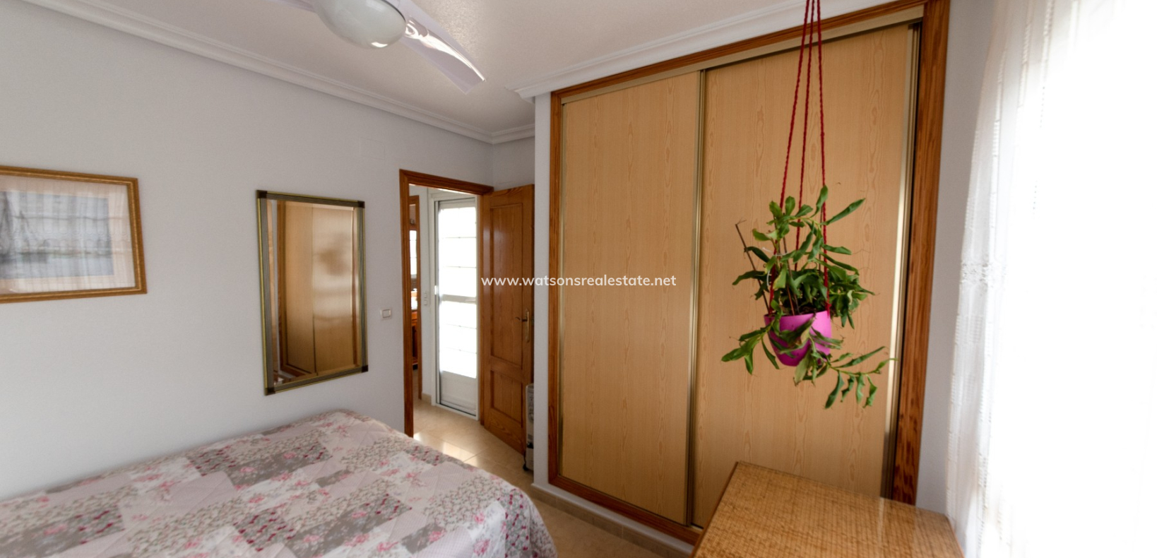 Resale - Freistendhe Villa - Urb. La Marina