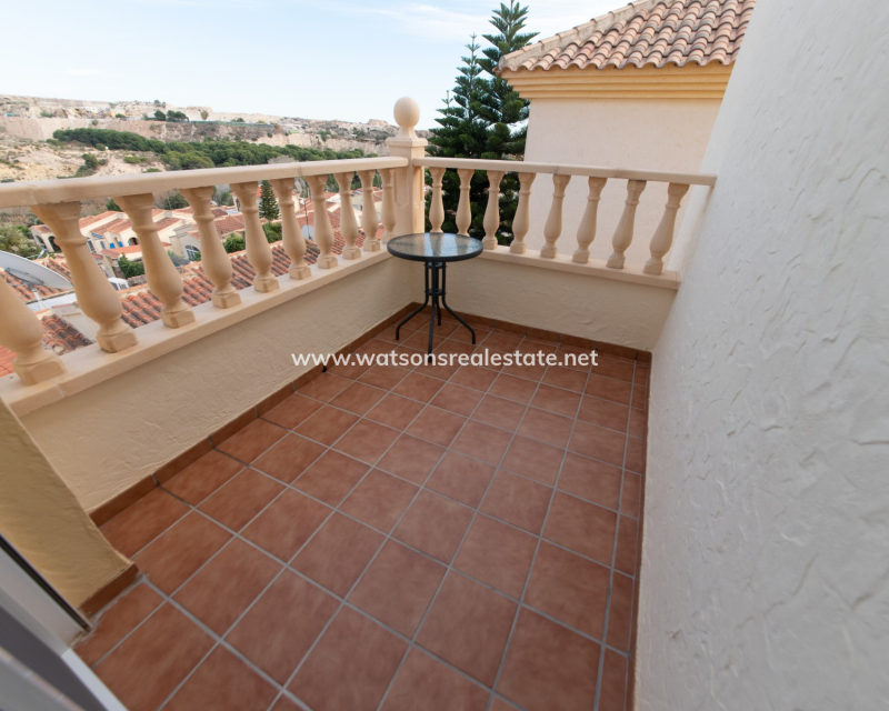 Resale - Freistendhe Villa - Urb. La Marina