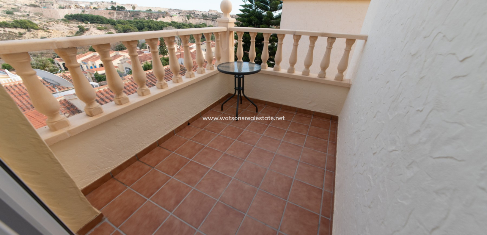 Resale - Freistendhe Villa - Urb. La Marina