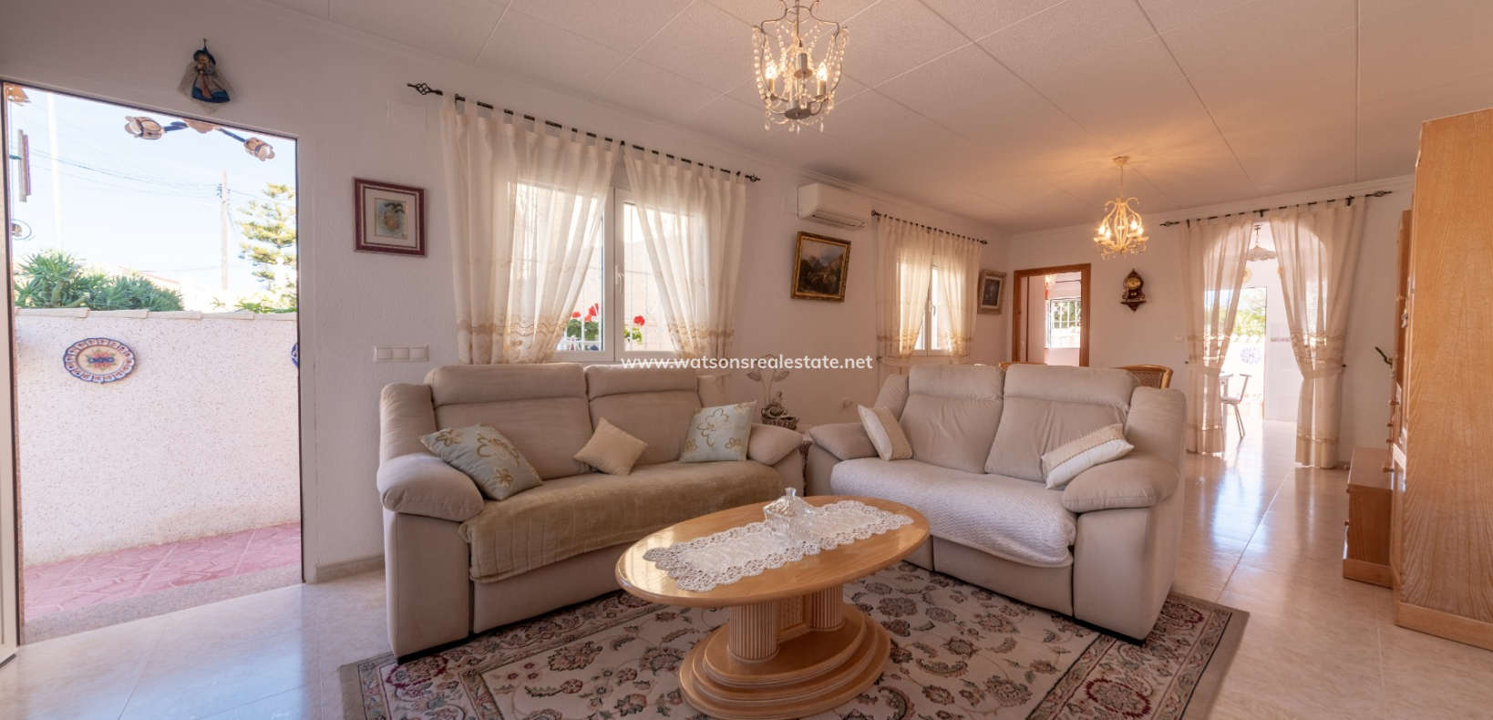 Resale - Freistendhe Villa - Urb. La Marina