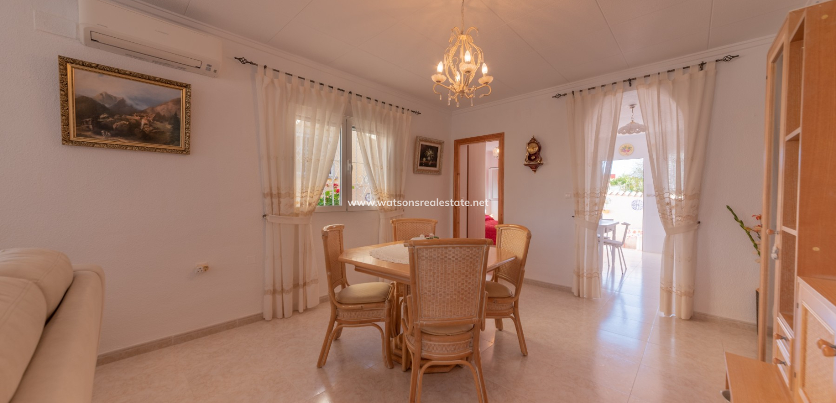 Resale - Freistendhe Villa - Urb. La Marina