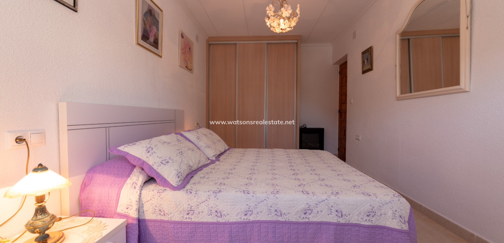 Resale - Freistendhe Villa - Urb. La Marina