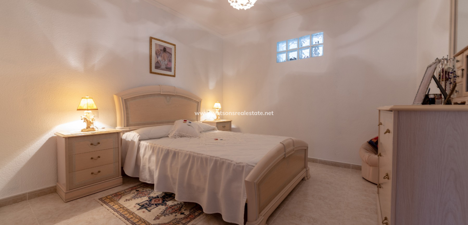 Resale - Freistendhe Villa - Urb. La Marina
