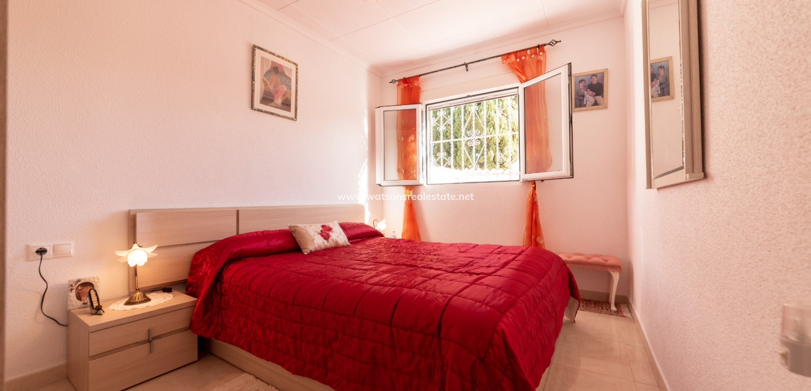 Resale - Freistendhe Villa - Urb. La Marina