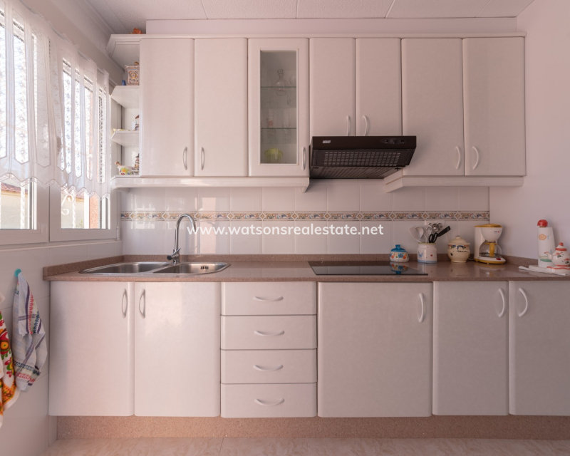 Resale - Freistendhe Villa - Urb. La Marina