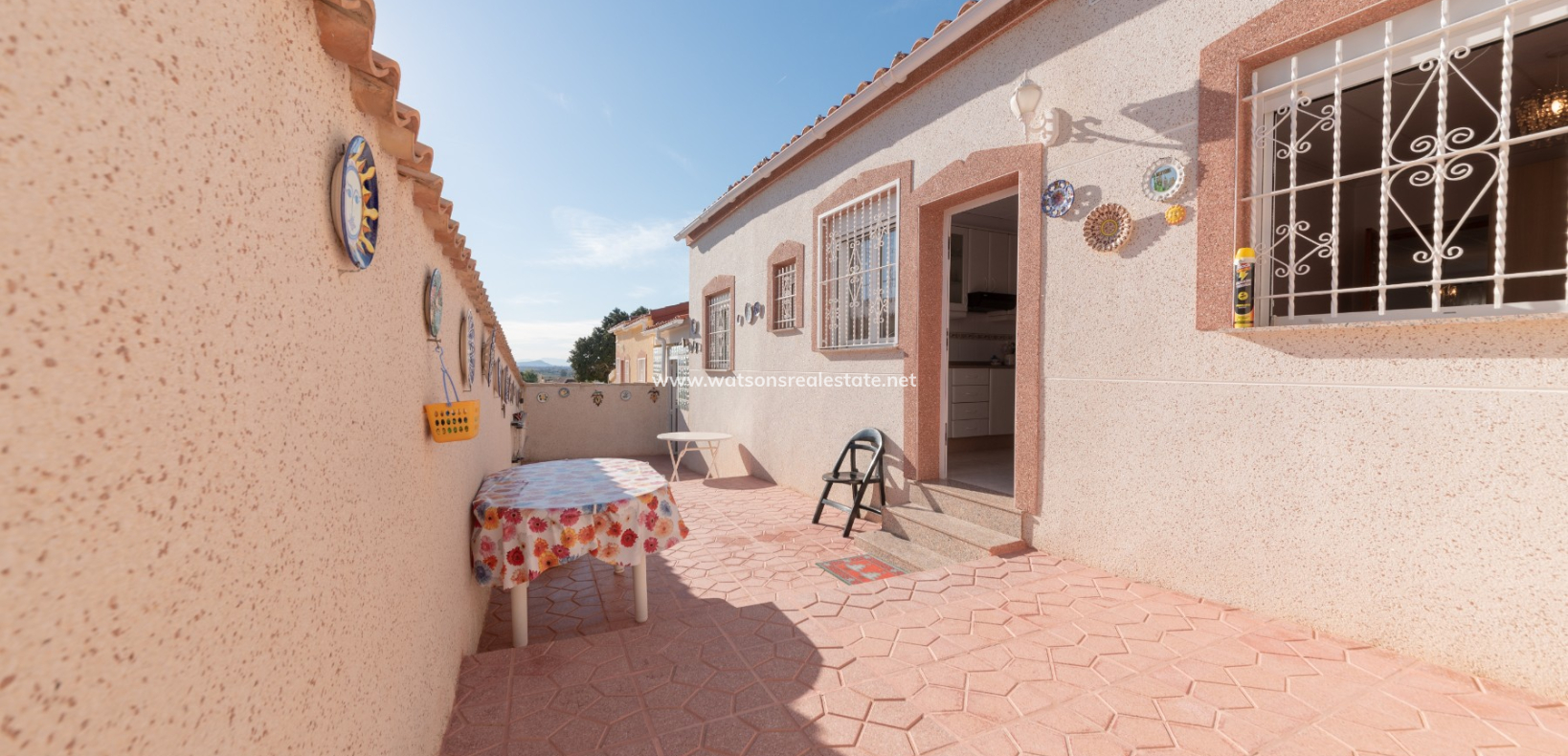 Resale - Freistendhe Villa - Urb. La Marina