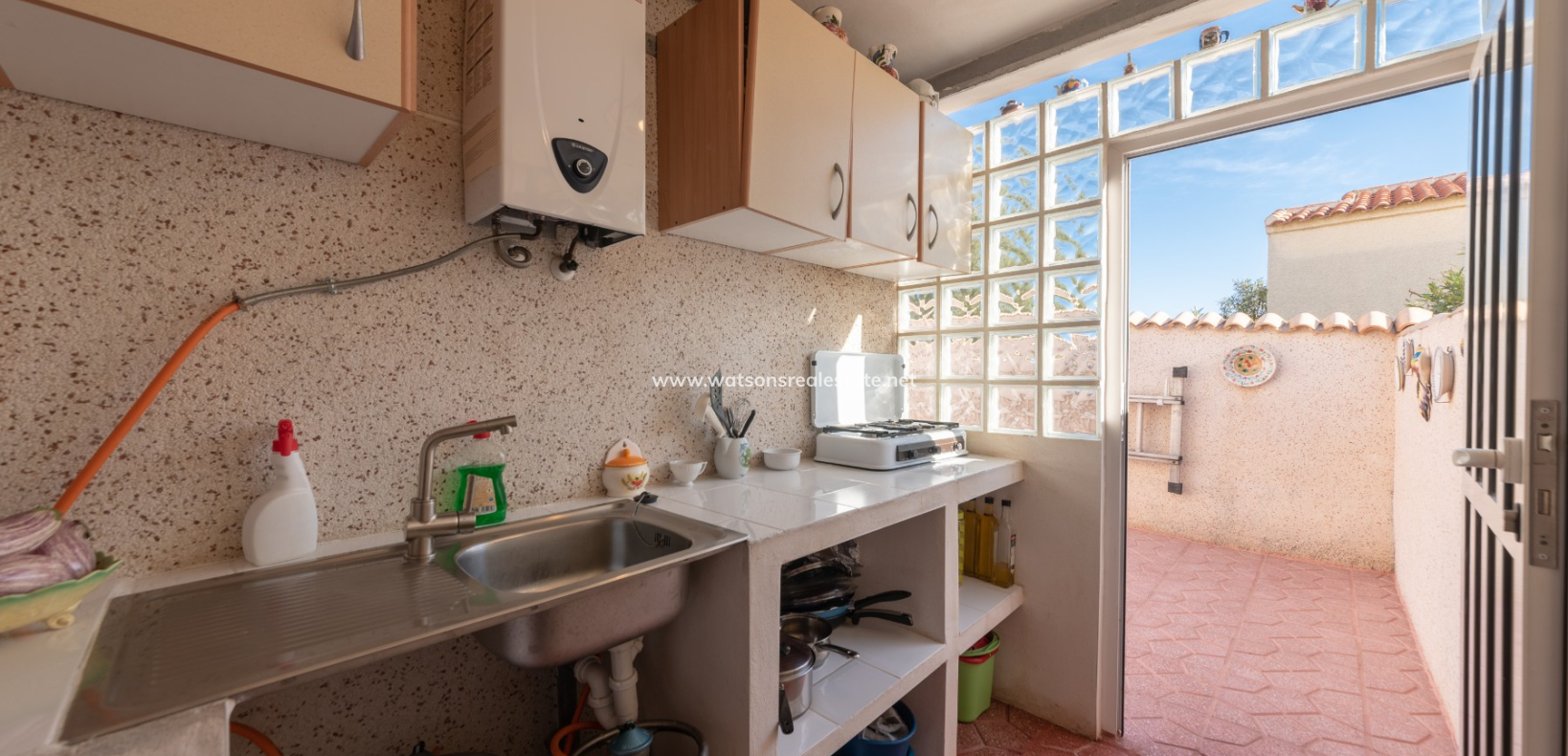 Resale - Freistendhe Villa - Urb. La Marina