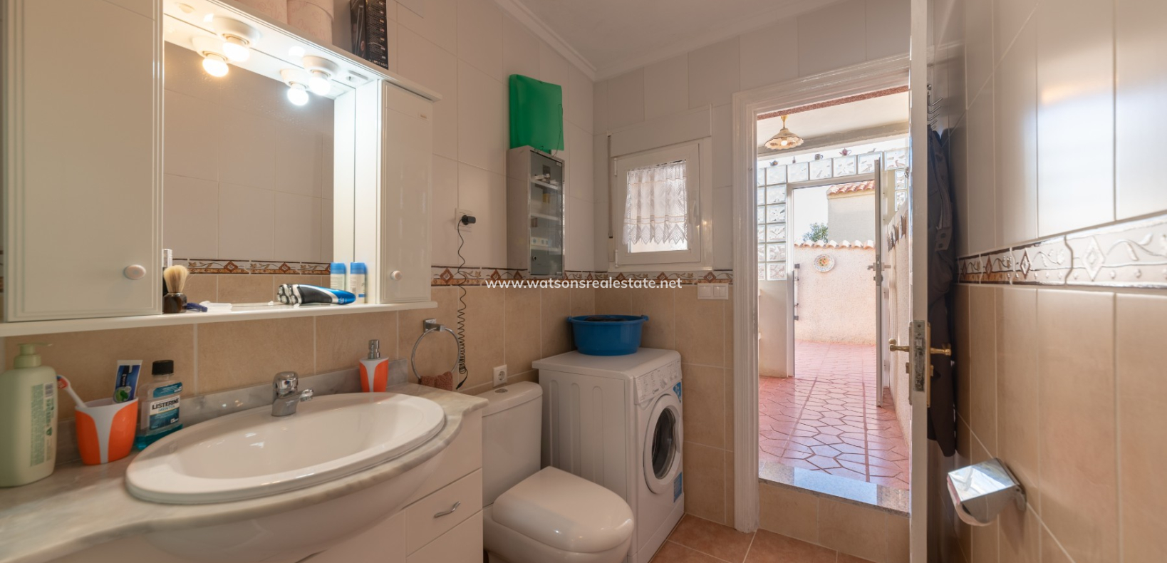 Resale - Freistendhe Villa - Urb. La Marina